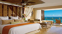 Preferred Club Ocean Front Honeymoon Suite