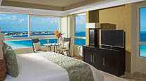 Preferred Club Ocean Front Corner Suite